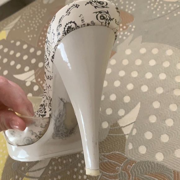 BCBGirls-Clear/White-Heels-Size 6.5 - Picture 12 of 14